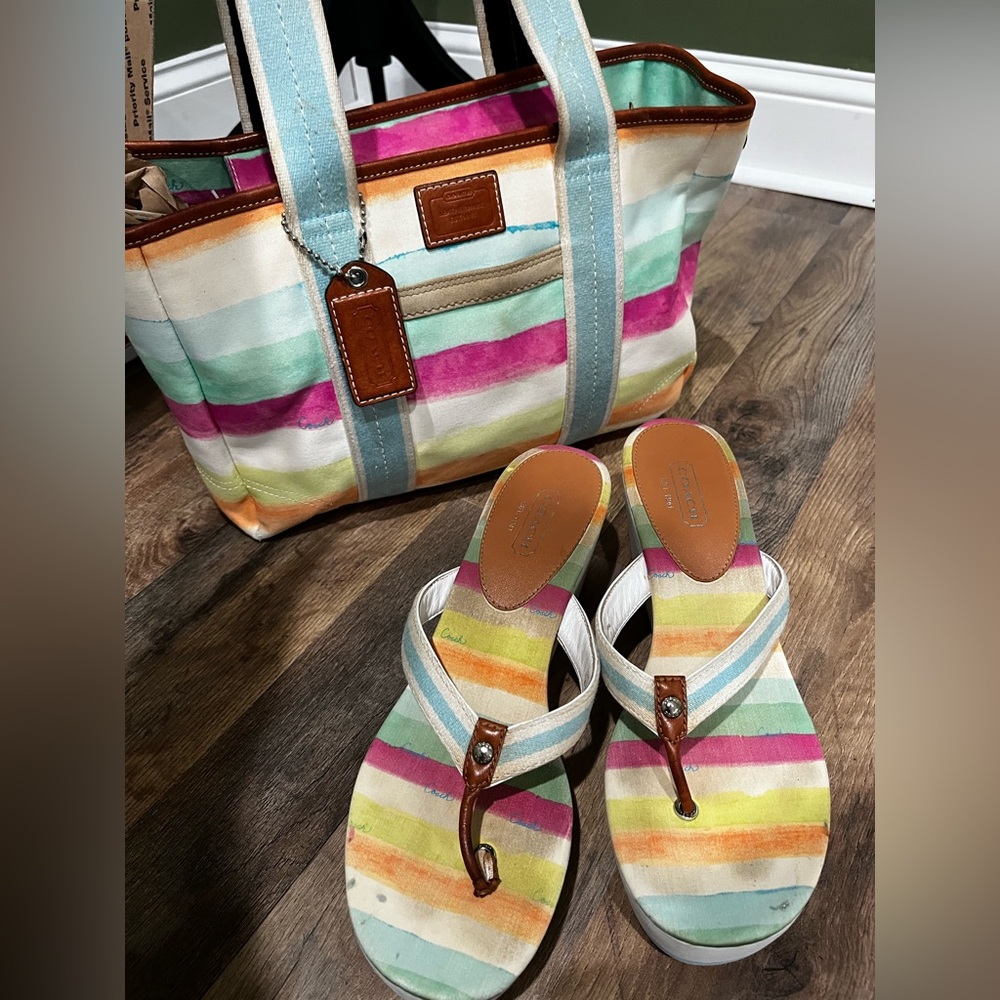 Coach Multicolor Watercolor Stripes Hampton Purse w sandals size 9 M0673-10025